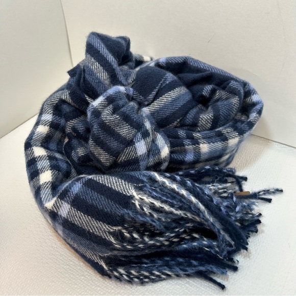 STEVE MADDEN PLAID BLANKET WRAP, NAVY PLAID - Picture 6 of 6